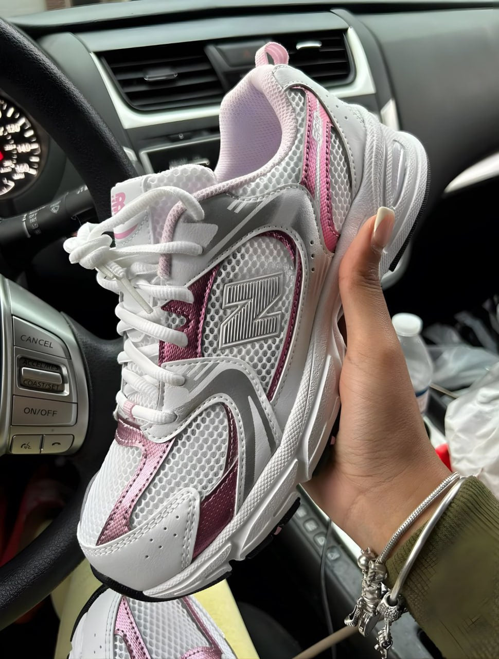 New Balance 530 ‘White/Pink Sugar’